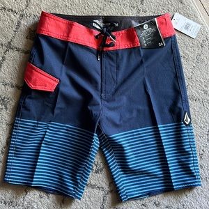 Volcom Mod Tech Boardshorts size 26 (Boys 12)